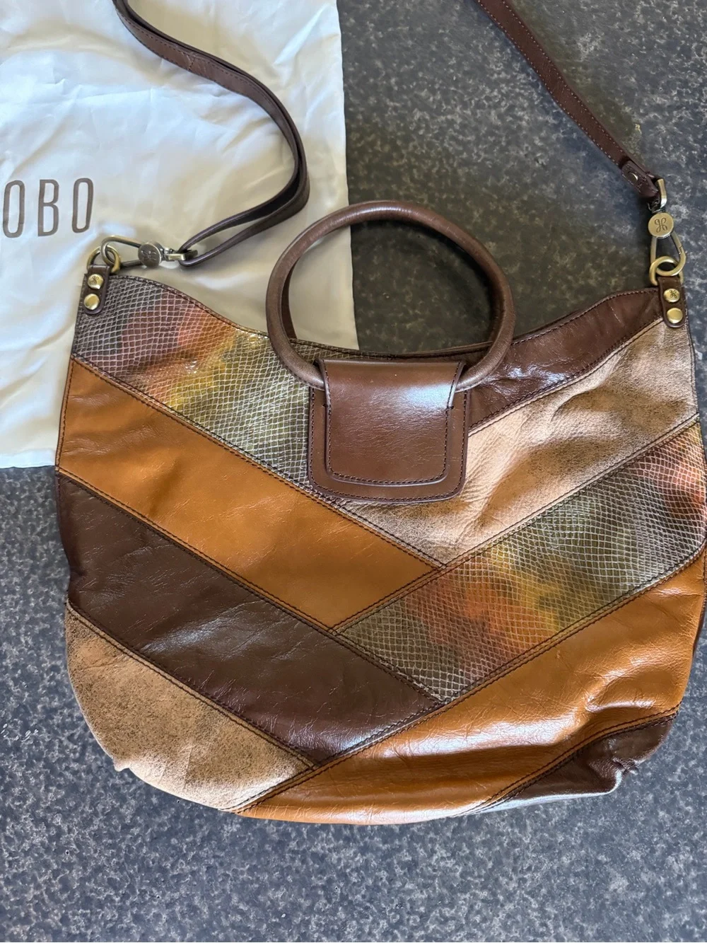 HOBO sheila leather
